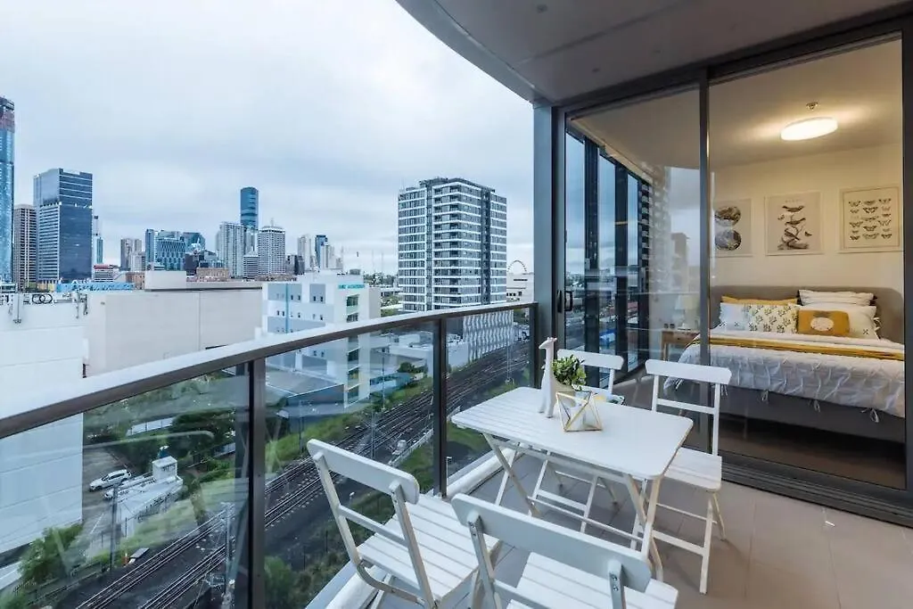 Modern Style River View 2 Bedroom Apartment With Parking ブリスベン オーストラリア